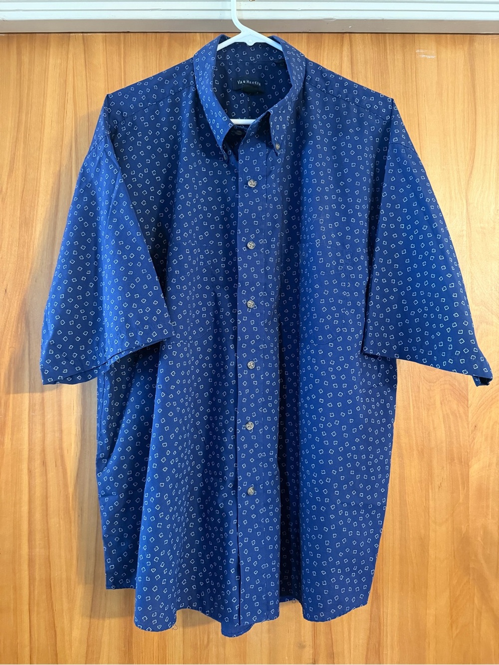 Van Heusen Navy Blue Short-Sleeve Button-Down with Micro Geo Print